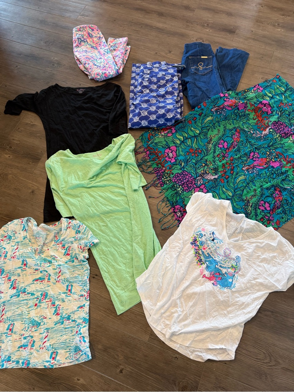 Lilly Pulitzer Bundle Of 8 Pieces